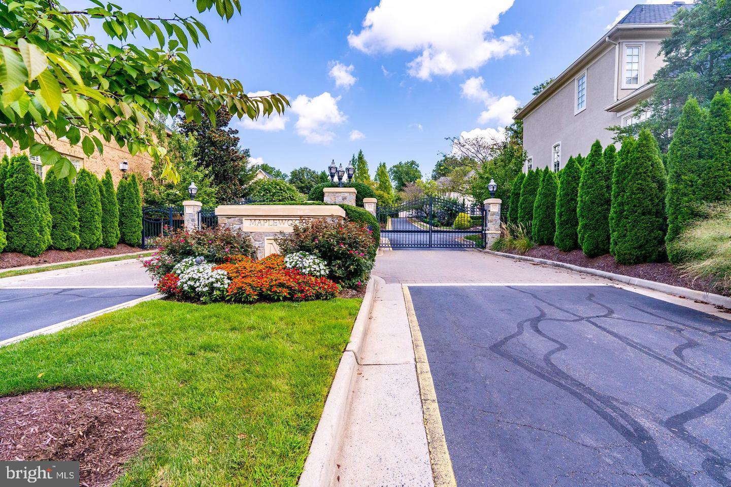 7414 OLD MAPLE SQ, MCLEAN, Virginia 22102, 5 Bedrooms Bedrooms, ,4 BathroomsBathrooms,Residential,For sale,7414 OLD MAPLE SQ,VAFX2268614 MLS # VAFX2268614