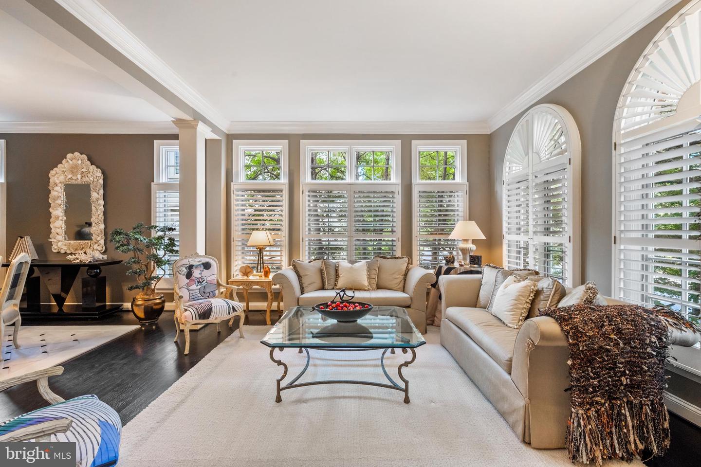 7414 OLD MAPLE SQ, MCLEAN, Virginia 22102, 5 Bedrooms Bedrooms, ,4 BathroomsBathrooms,Residential,For sale,7414 OLD MAPLE SQ,VAFX2268614 MLS # VAFX2268614