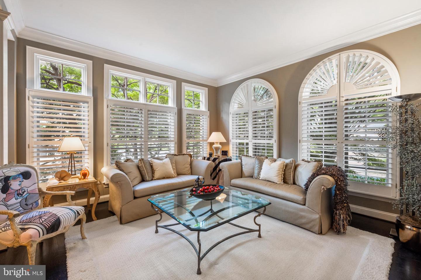 7414 OLD MAPLE SQ, MCLEAN, Virginia 22102, 5 Bedrooms Bedrooms, ,4 BathroomsBathrooms,Residential,For sale,7414 OLD MAPLE SQ,VAFX2268614 MLS # VAFX2268614