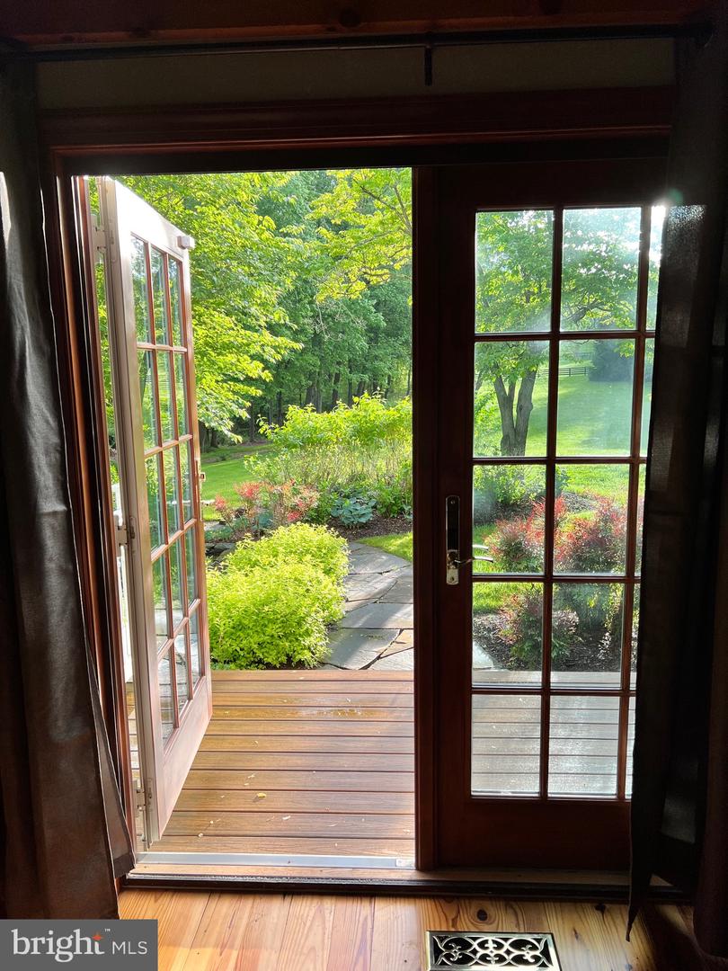 3924 COBBLER MOUNTAIN RD, DELAPLANE, Virginia 20144, 5 Bedrooms Bedrooms, ,3 BathroomsBathrooms,Residential,For sale,3924 COBBLER MOUNTAIN RD,VAFQ2018392 MLS # VAFQ2018392