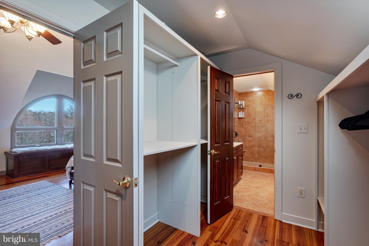3924 COBBLER MOUNTAIN RD, DELAPLANE, Virginia 20144, 5 Bedrooms Bedrooms, ,3 BathroomsBathrooms,Residential,For sale,3924 COBBLER MOUNTAIN RD,VAFQ2018392 MLS # VAFQ2018392