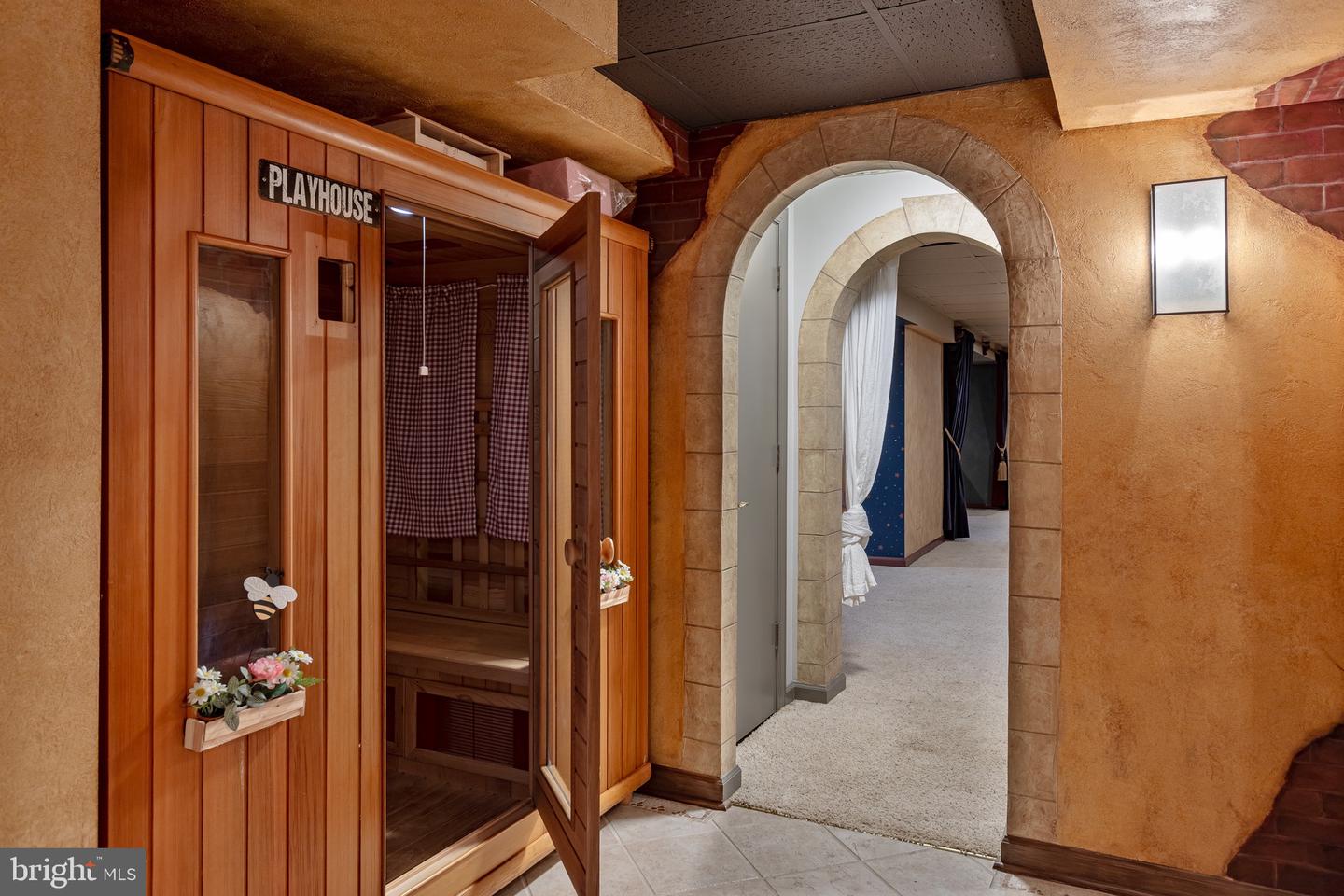 3924 COBBLER MOUNTAIN RD, DELAPLANE, Virginia 20144, 5 Bedrooms Bedrooms, ,3 BathroomsBathrooms,Residential,For sale,3924 COBBLER MOUNTAIN RD,VAFQ2018392 MLS # VAFQ2018392
