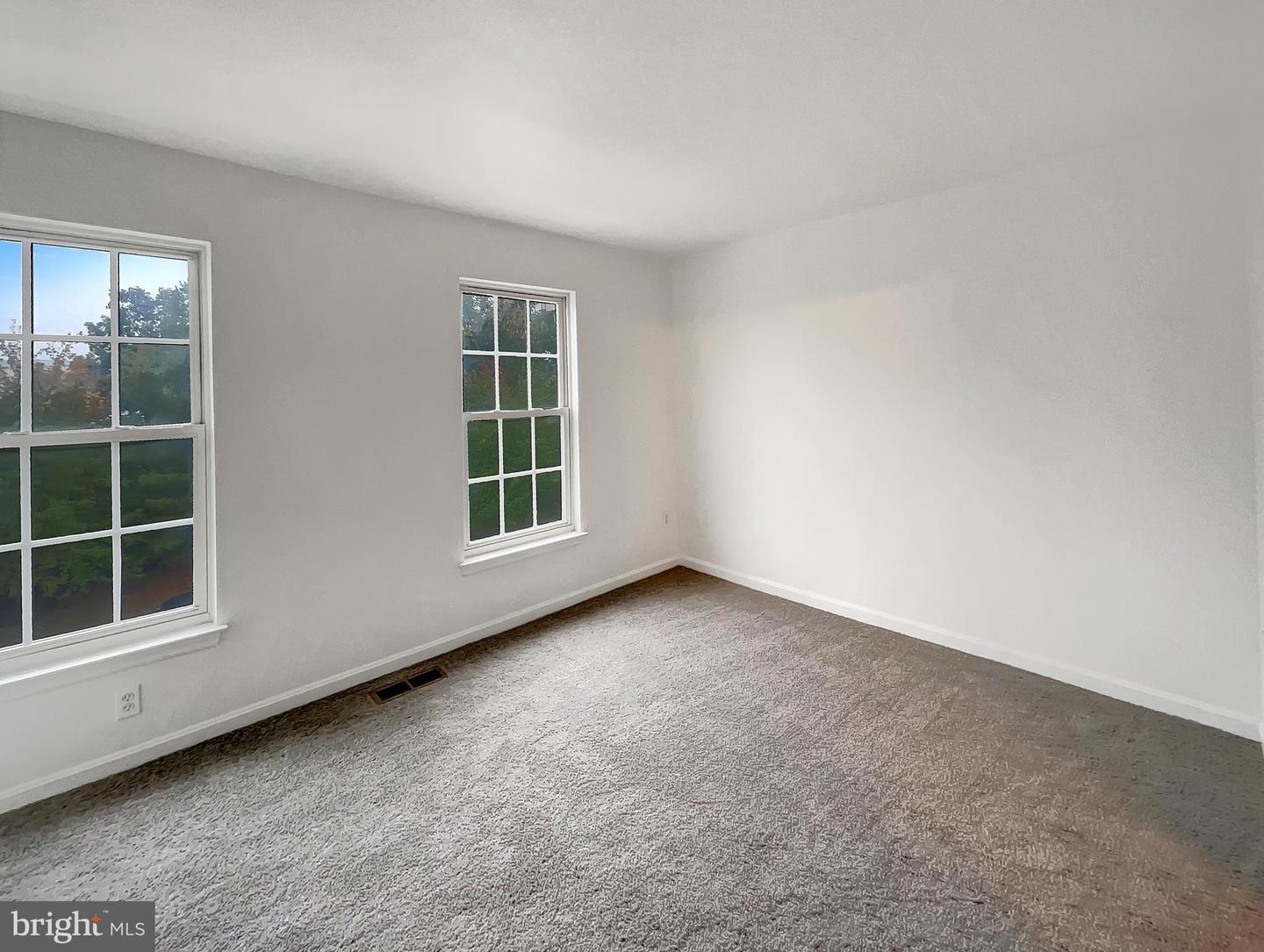45458 OAK TRAIL SQ, STERLING, Virginia 20164, 3 Bedrooms Bedrooms, ,2 BathroomsBathrooms,Residential,For sale,45458 OAK TRAIL SQ,VALO2107356 MLS # VALO2107356