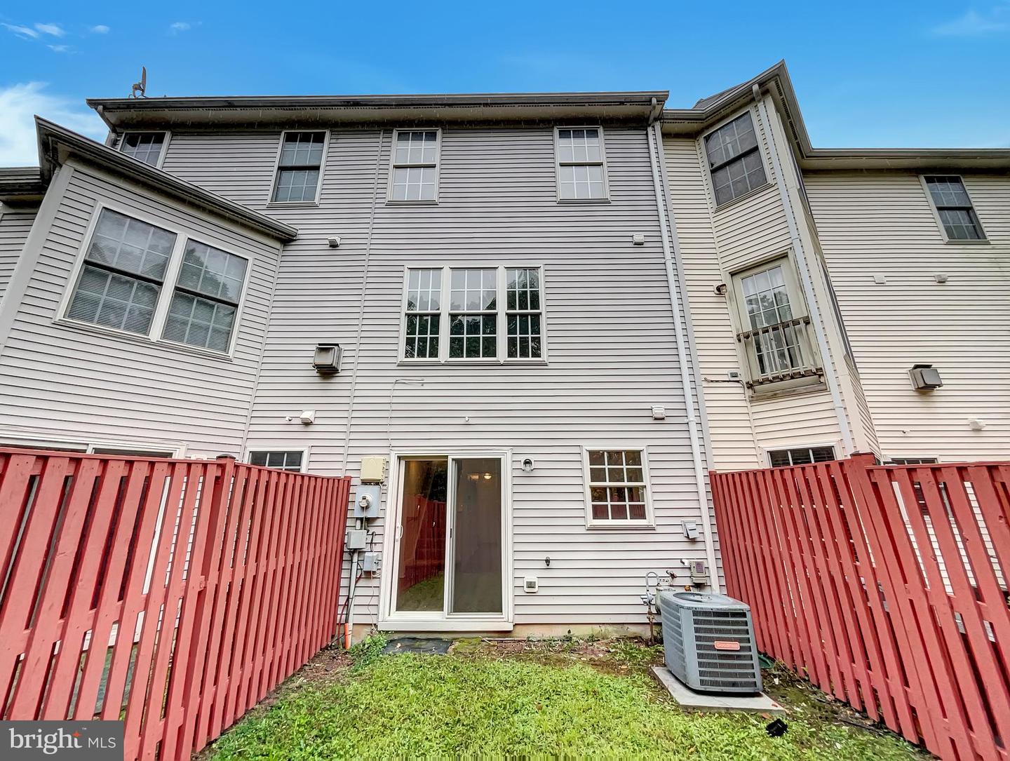 45458 OAK TRAIL SQ, STERLING, Virginia 20164, 3 Bedrooms Bedrooms, ,2 BathroomsBathrooms,Residential,For sale,45458 OAK TRAIL SQ,VALO2107356 MLS # VALO2107356