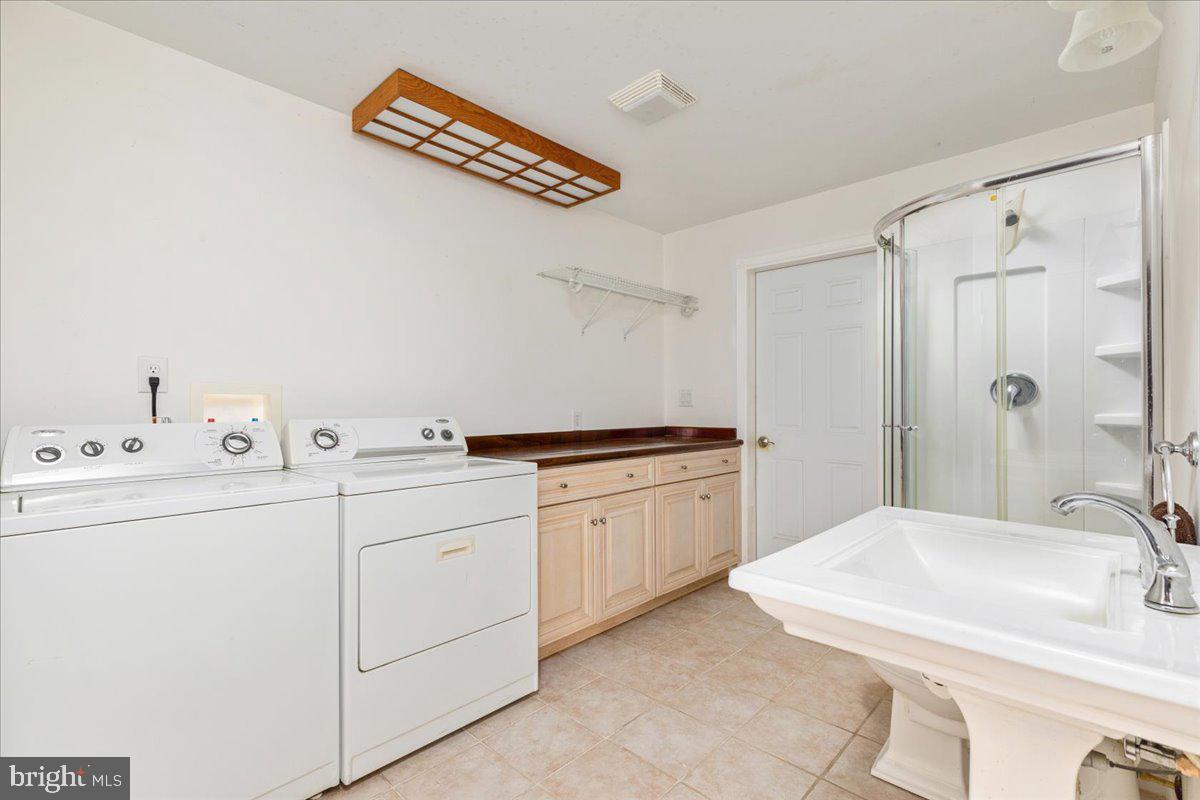 563 PARK VIEW DR, LURAY, Virginia 22835, 1 Bedroom Bedrooms, ,1 BathroomBathrooms,Residential,For sale,563 PARK VIEW DR,VAPA2005326 MLS # VAPA2005326