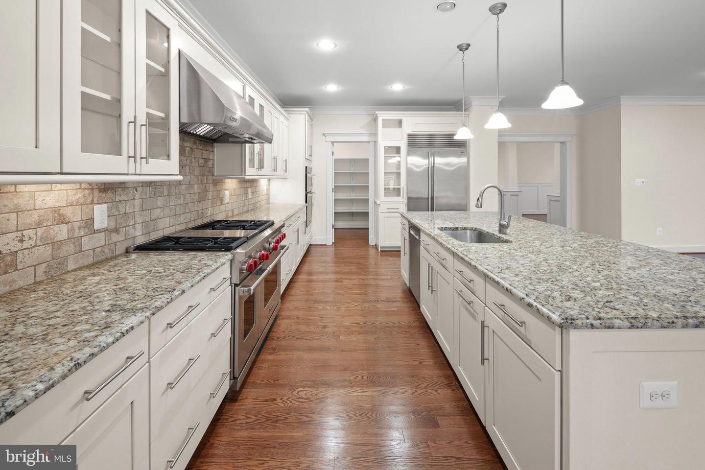 217 PLEASANT ST SW, VIENNA, Virginia 22180, 5 Bedrooms Bedrooms, 18 Rooms Rooms,4 BathroomsBathrooms,Residential,For sale,217 PLEASANT ST SW,VAFX2267738 MLS # VAFX2267738