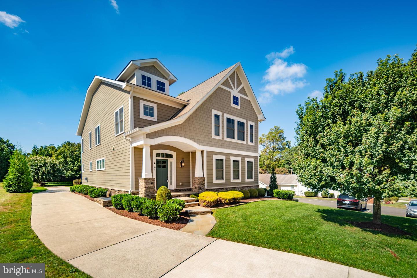 217 PLEASANT ST SW, VIENNA, Virginia 22180, 5 Bedrooms Bedrooms, 18 Rooms Rooms,4 BathroomsBathrooms,Residential,For sale,217 PLEASANT ST SW,VAFX2267738 MLS # VAFX2267738