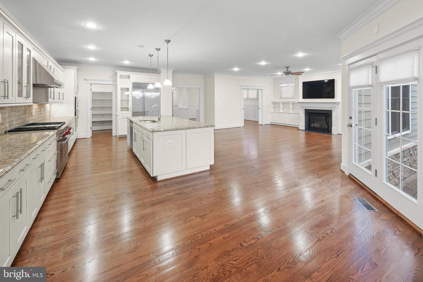 217 PLEASANT ST SW, VIENNA, Virginia 22180, 5 Bedrooms Bedrooms, 18 Rooms Rooms,4 BathroomsBathrooms,Residential,For sale,217 PLEASANT ST SW,VAFX2267738 MLS # VAFX2267738