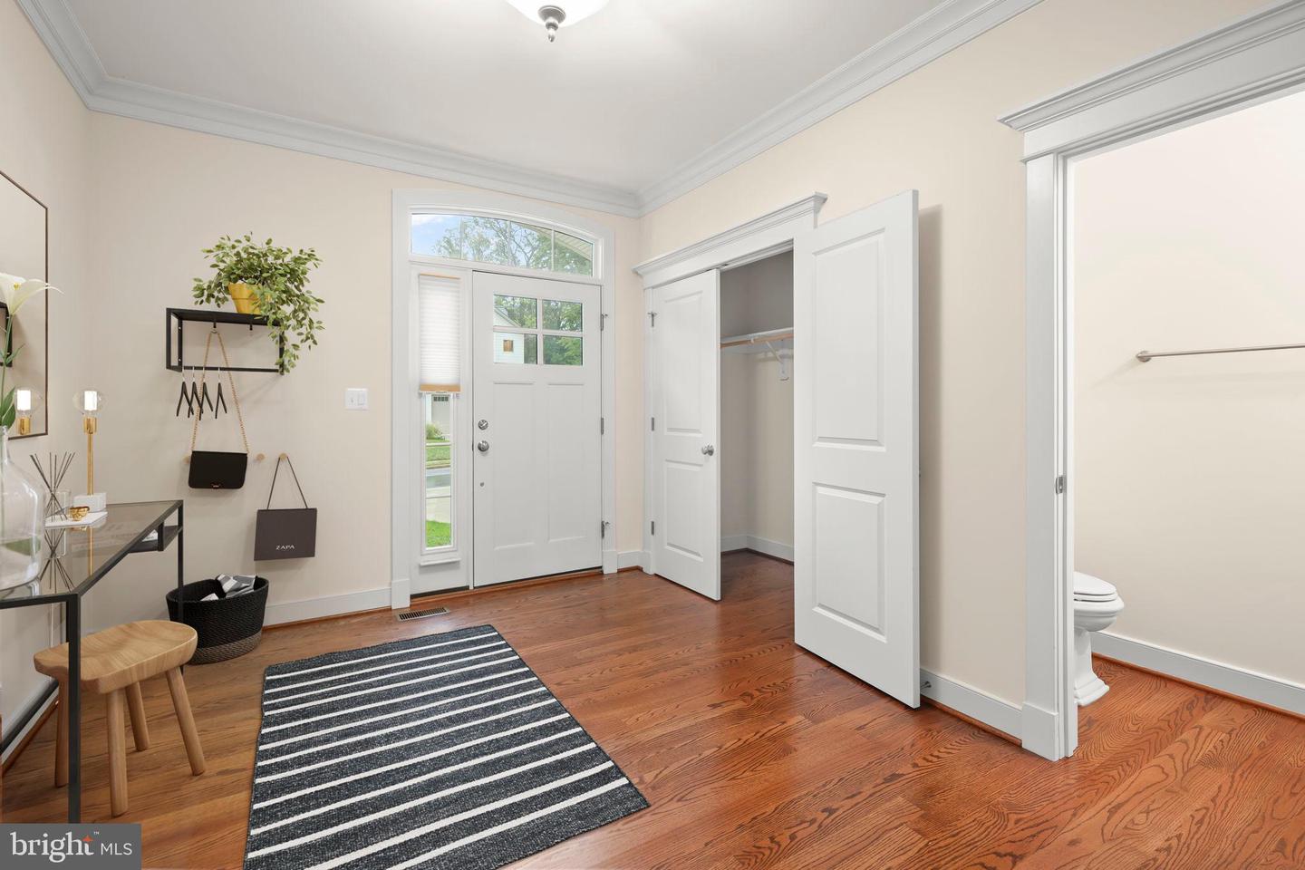 217 PLEASANT ST SW, VIENNA, Virginia 22180, 5 Bedrooms Bedrooms, 18 Rooms Rooms,4 BathroomsBathrooms,Residential,For sale,217 PLEASANT ST SW,VAFX2267738 MLS # VAFX2267738