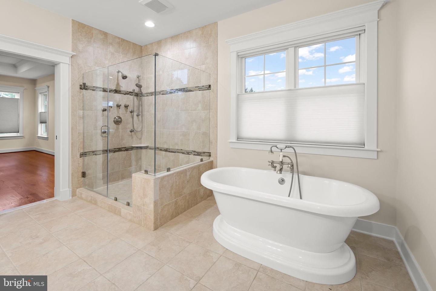 217 PLEASANT ST SW, VIENNA, Virginia 22180, 5 Bedrooms Bedrooms, 18 Rooms Rooms,4 BathroomsBathrooms,Residential,For sale,217 PLEASANT ST SW,VAFX2267738 MLS # VAFX2267738
