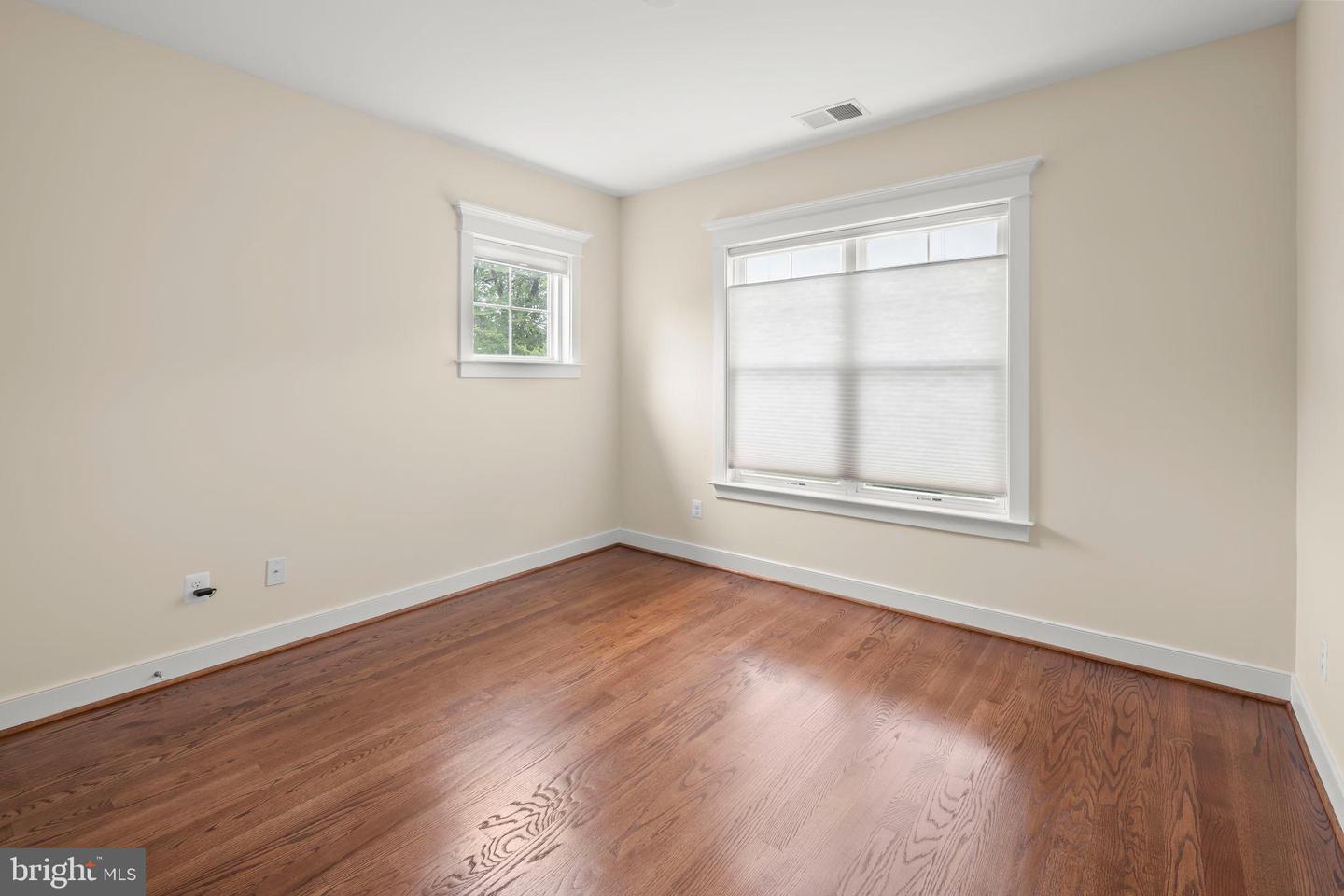 217 PLEASANT ST SW, VIENNA, Virginia 22180, 5 Bedrooms Bedrooms, 18 Rooms Rooms,4 BathroomsBathrooms,Residential,For sale,217 PLEASANT ST SW,VAFX2267738 MLS # VAFX2267738
