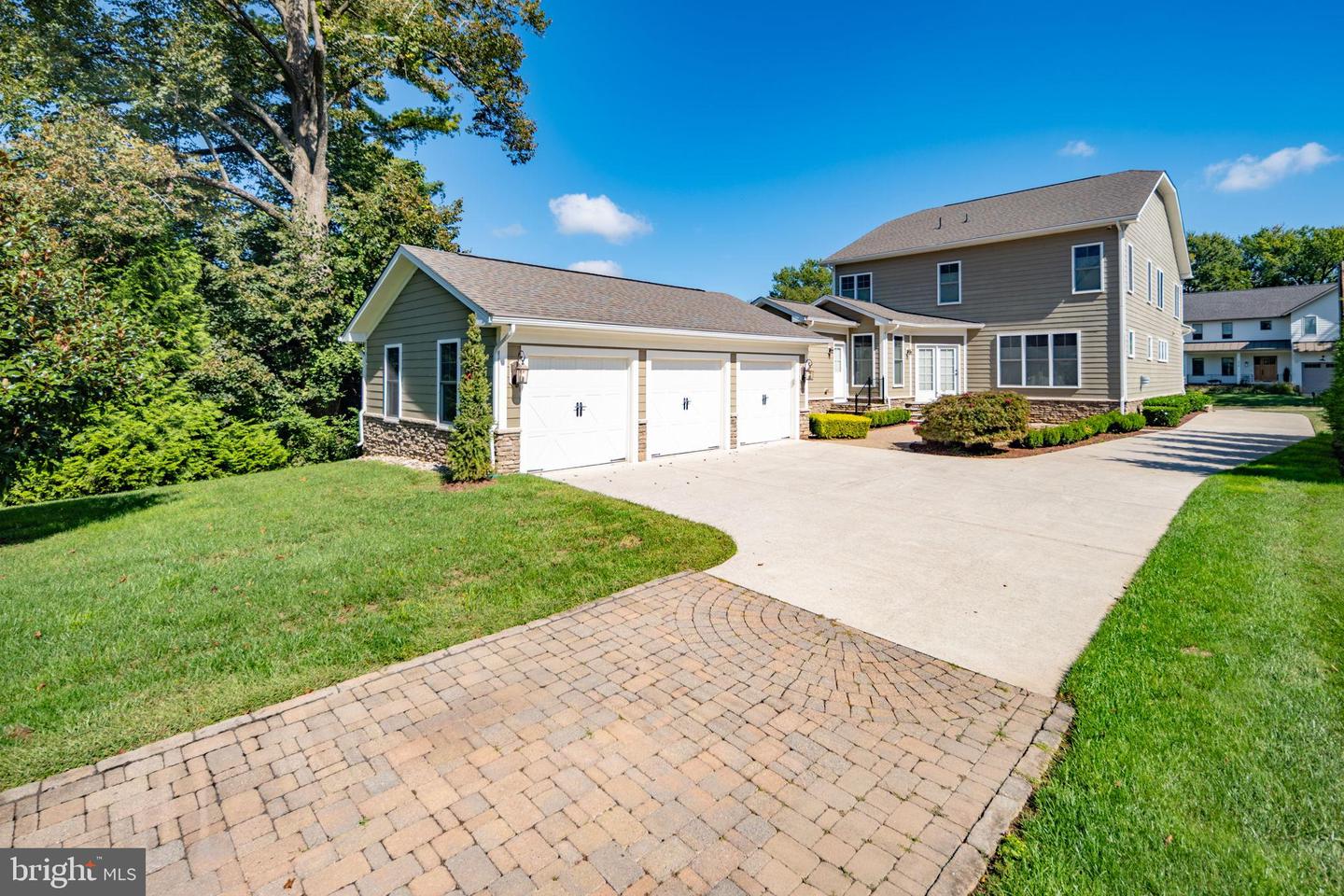 217 PLEASANT ST SW, VIENNA, Virginia 22180, 5 Bedrooms Bedrooms, 18 Rooms Rooms,4 BathroomsBathrooms,Residential,For sale,217 PLEASANT ST SW,VAFX2267738 MLS # VAFX2267738