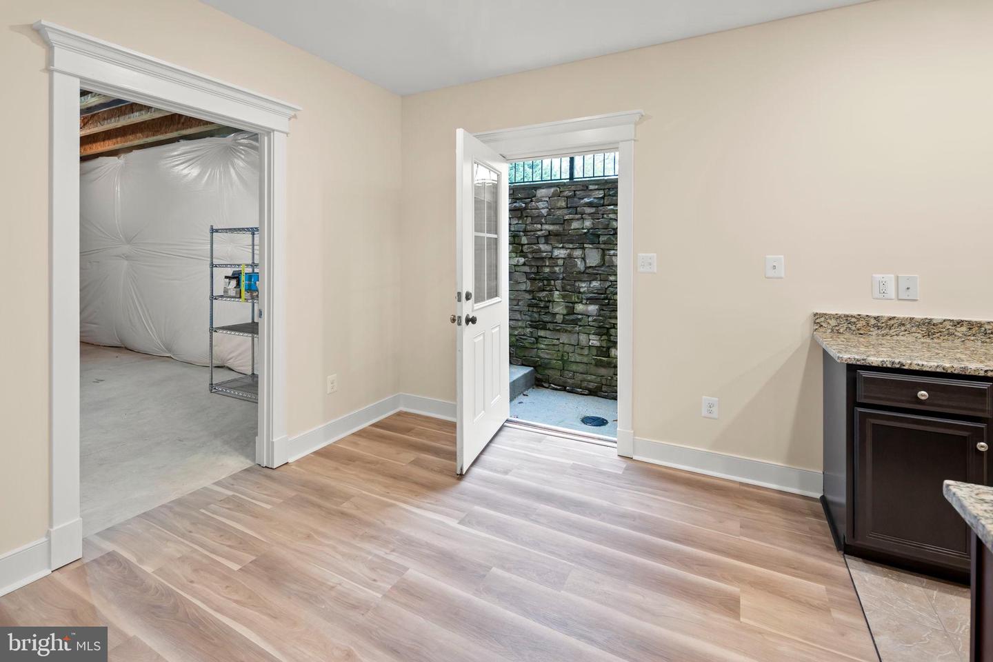 217 PLEASANT ST SW, VIENNA, Virginia 22180, 5 Bedrooms Bedrooms, 18 Rooms Rooms,4 BathroomsBathrooms,Residential,For sale,217 PLEASANT ST SW,VAFX2267738 MLS # VAFX2267738