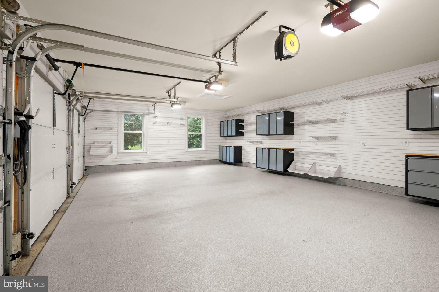 217 PLEASANT ST SW, VIENNA, Virginia 22180, 5 Bedrooms Bedrooms, 18 Rooms Rooms,4 BathroomsBathrooms,Residential,For sale,217 PLEASANT ST SW,VAFX2267738 MLS # VAFX2267738