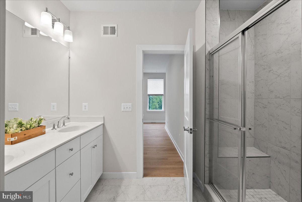 4128 LEGATO RD #53, FAIRFAX, Virginia 22033, 3 Bedrooms Bedrooms, ,2 BathroomsBathrooms,Residential,For sale,4128 LEGATO RD #53,VAFX2267312 MLS # VAFX2267312