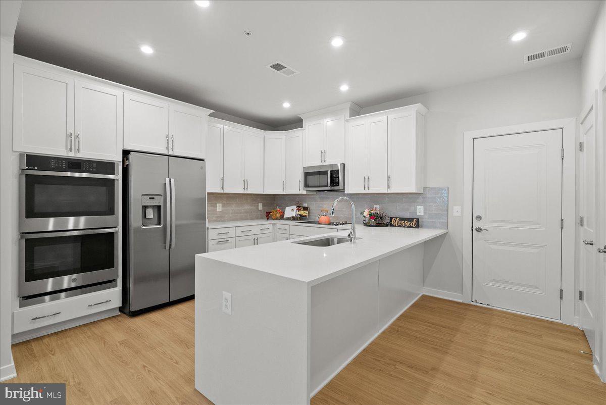 4128 LEGATO RD #53, FAIRFAX, Virginia 22033, 3 Bedrooms Bedrooms, ,2 BathroomsBathrooms,Residential,For sale,4128 LEGATO RD #53,VAFX2267312 MLS # VAFX2267312