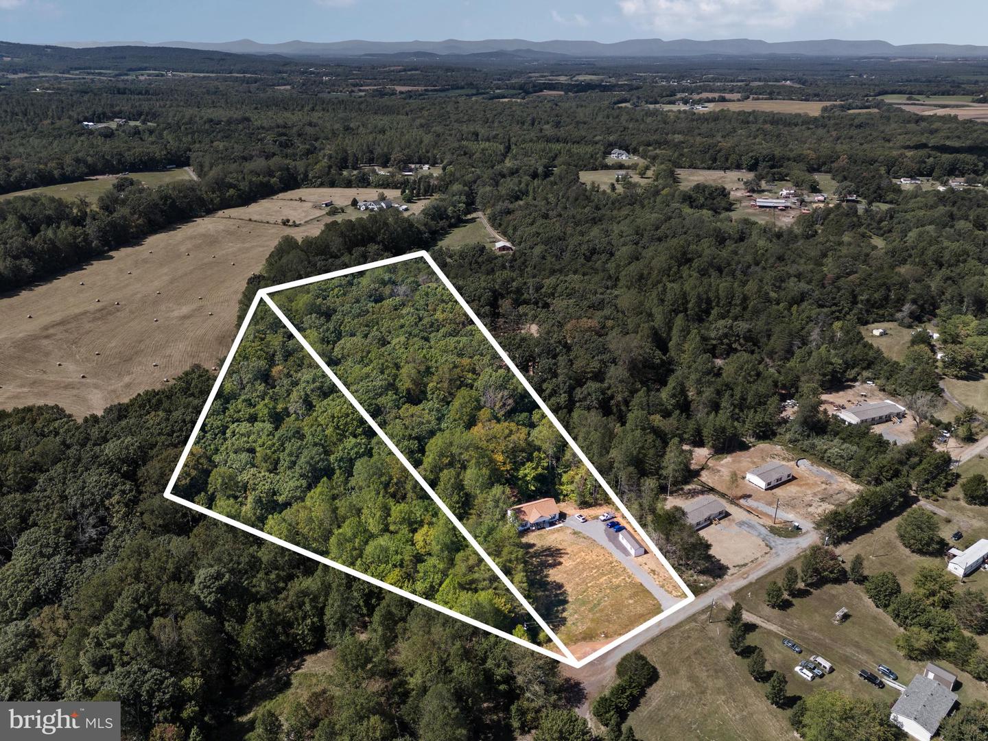 4496 ROLLING HILLS DRIVE, CULPEPER, Virginia 22701, 3 Bedrooms Bedrooms, 6 Rooms Rooms,2 BathroomsBathrooms,Residential,For sale,4496 ROLLING HILLS DRIVE,VAOR2012312 MLS # VAOR2012312