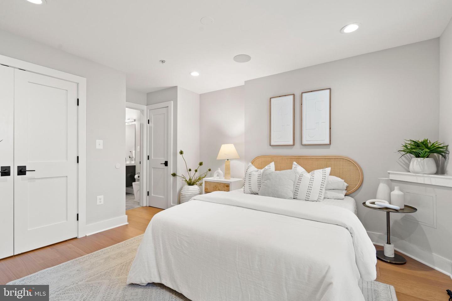 910 9TH ST NE #1, WASHINGTON, District Of Columbia 20002, 4 Bedrooms Bedrooms, ,3 BathroomsBathrooms,Residential,For sale,910 9TH ST NE #1,DCDC2222898 MLS # DCDC2222898