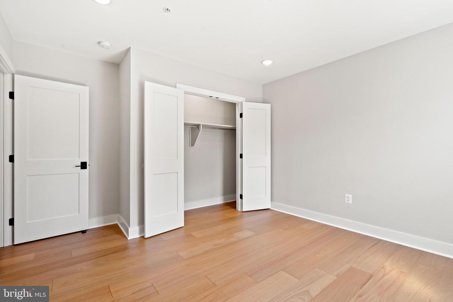 910 9TH ST NE #1, WASHINGTON, District Of Columbia 20002, 4 Bedrooms Bedrooms, ,3 BathroomsBathrooms,Residential,For sale,910 9TH ST NE #1,DCDC2222898 MLS # DCDC2222898