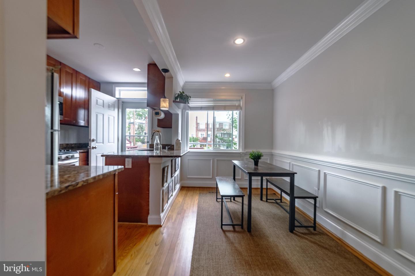 234 WESMOND DR, ALEXANDRIA, Virginia 22305, 2 Bedrooms Bedrooms, ,2 BathroomsBathrooms,Residential,For sale,234 WESMOND DR,VAAX2049898 MLS # VAAX2049898