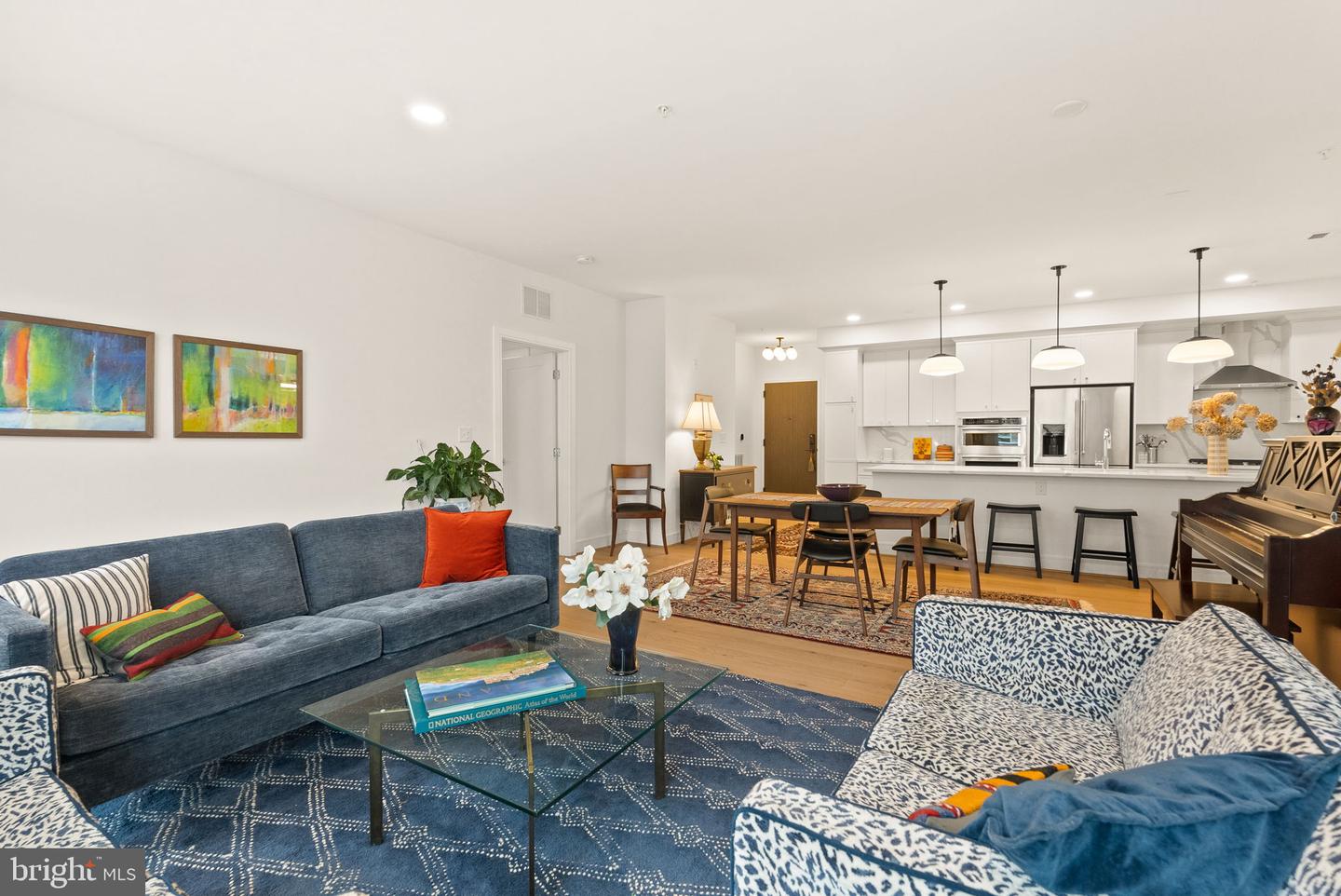 635 SLATERS LN #302, ALEXANDRIA, Virginia 22314, 2 Bedrooms Bedrooms, ,2 BathroomsBathrooms,Residential,For sale,635 SLATERS LN #302,VAAX2049910 MLS # VAAX2049910