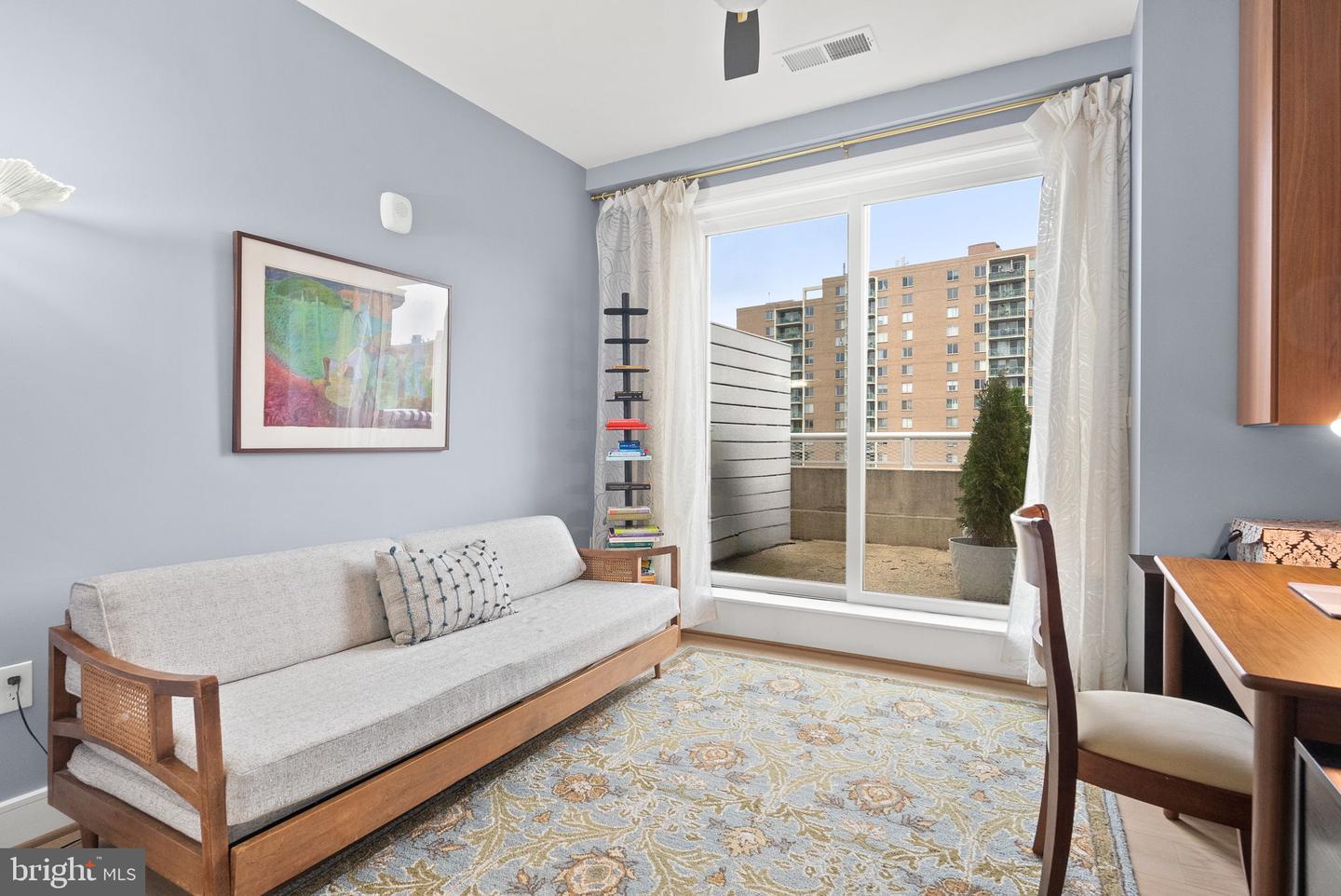 635 SLATERS LN #302, ALEXANDRIA, Virginia 22314, 2 Bedrooms Bedrooms, ,2 BathroomsBathrooms,Residential,For sale,635 SLATERS LN #302,VAAX2049910 MLS # VAAX2049910