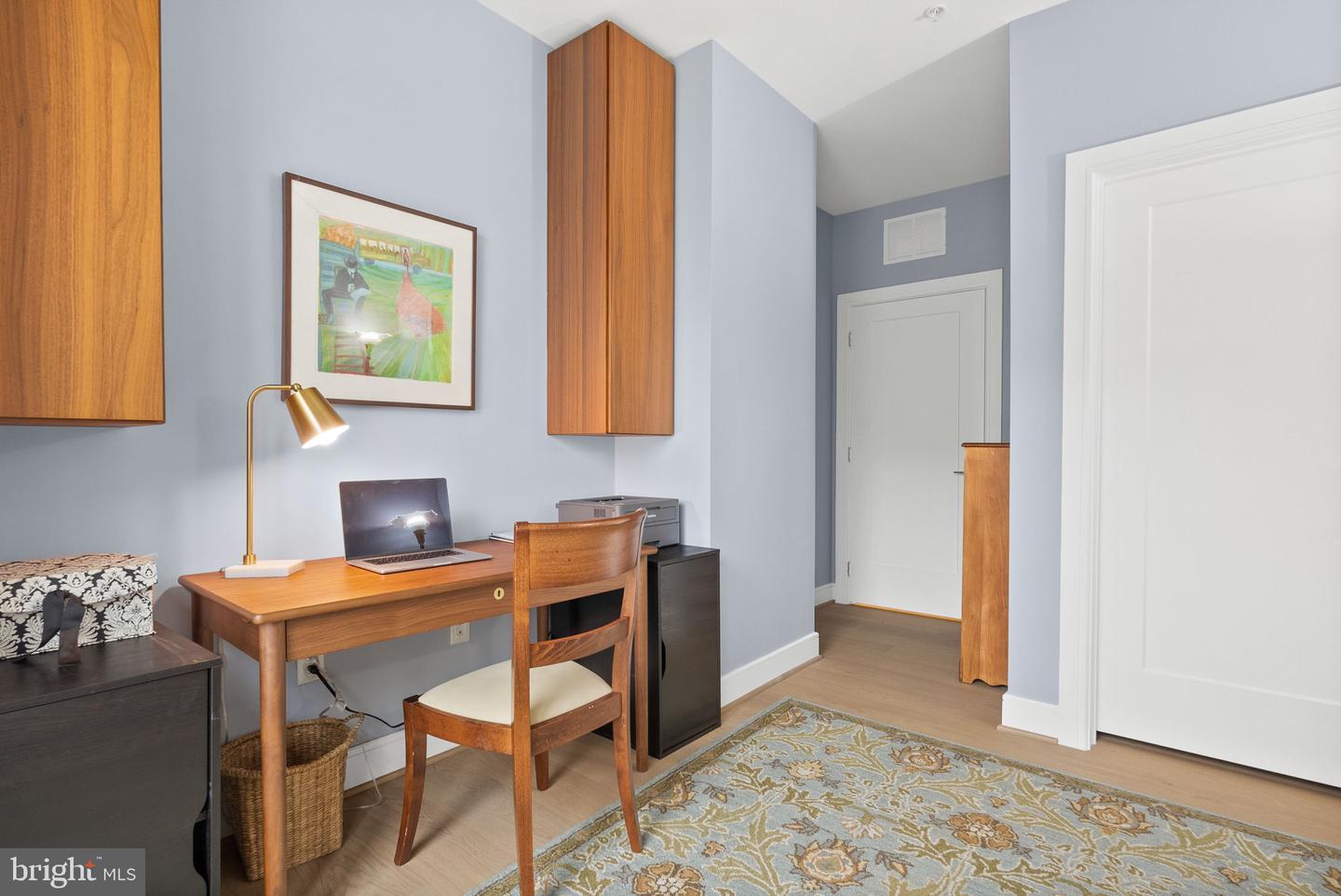 635 SLATERS LN #302, ALEXANDRIA, Virginia 22314, 2 Bedrooms Bedrooms, ,2 BathroomsBathrooms,Residential,For sale,635 SLATERS LN #302,VAAX2049910 MLS # VAAX2049910