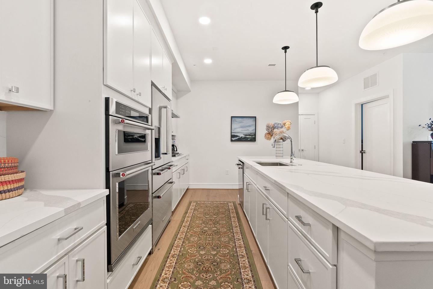 635 SLATERS LN #302, ALEXANDRIA, Virginia 22314, 2 Bedrooms Bedrooms, ,2 BathroomsBathrooms,Residential,For sale,635 SLATERS LN #302,VAAX2049910 MLS # VAAX2049910