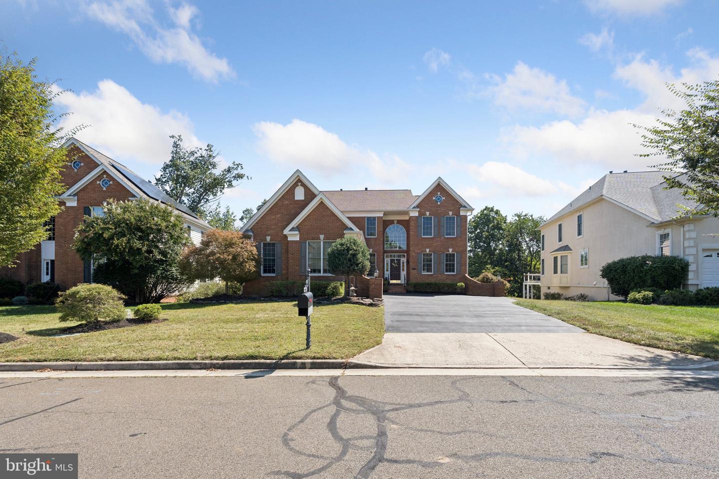 5923 INTERLACHEN CT, HAYMARKET, Virginia 20169, 4 Bedrooms Bedrooms, ,3 BathroomsBathrooms,Residential,For sale,5923 INTERLACHEN CT,VAPW2104356 MLS # VAPW2104356