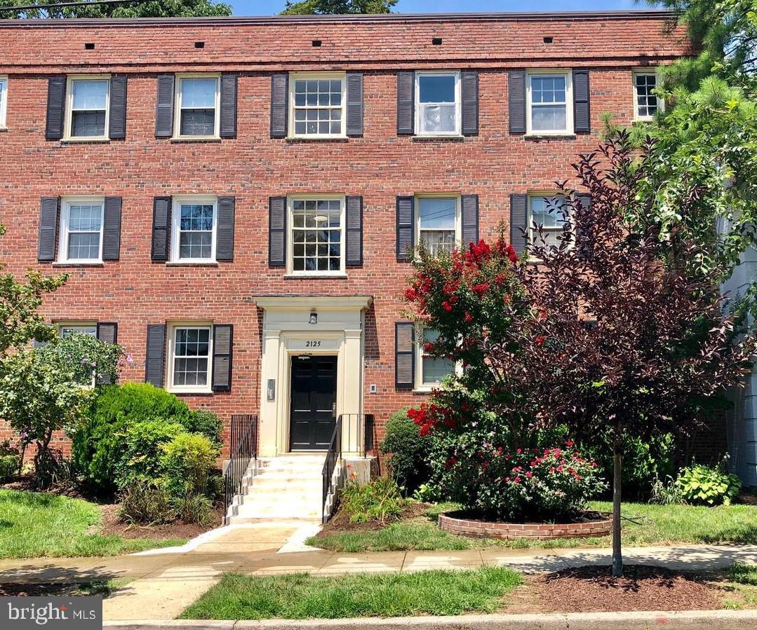 2125 SUITLAND TER SE #302, WASHINGTON, District Of Columbia 20020, 2 Bedrooms Bedrooms, ,1 BathroomBathrooms,Residential,For sale,2125 SUITLAND TER SE #302,DCDC2223226 MLS # DCDC2223226