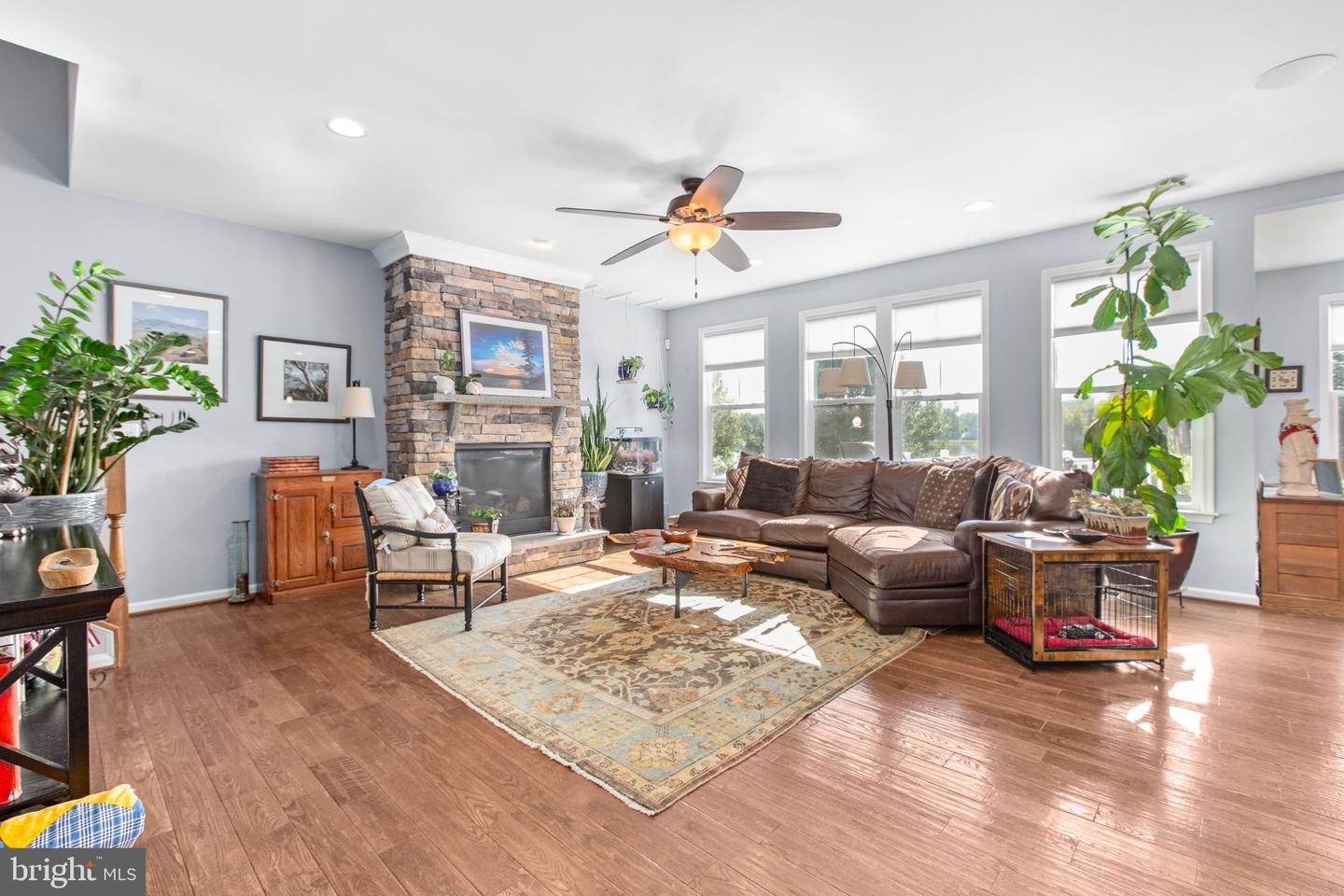 7116 LAKE DR, WARRENTON, Virginia 20187, 4 Bedrooms Bedrooms, 18 Rooms Rooms,4 BathroomsBathrooms,Residential,For sale,7116 LAKE DR,VAFQ2018366 MLS # VAFQ2018366