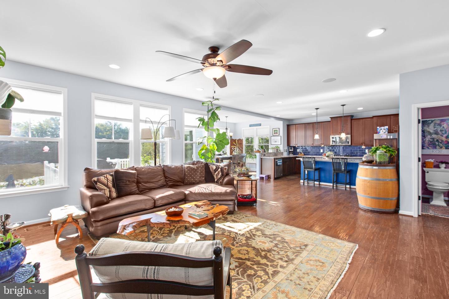 7116 LAKE DR, WARRENTON, Virginia 20187, 4 Bedrooms Bedrooms, 18 Rooms Rooms,4 BathroomsBathrooms,Residential,For sale,7116 LAKE DR,VAFQ2018366 MLS # VAFQ2018366