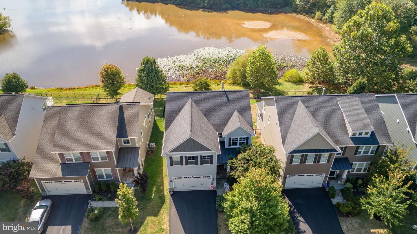 7116 LAKE DR, WARRENTON, Virginia 20187, 4 Bedrooms Bedrooms, 18 Rooms Rooms,4 BathroomsBathrooms,Residential,For sale,7116 LAKE DR,VAFQ2018366 MLS # VAFQ2018366