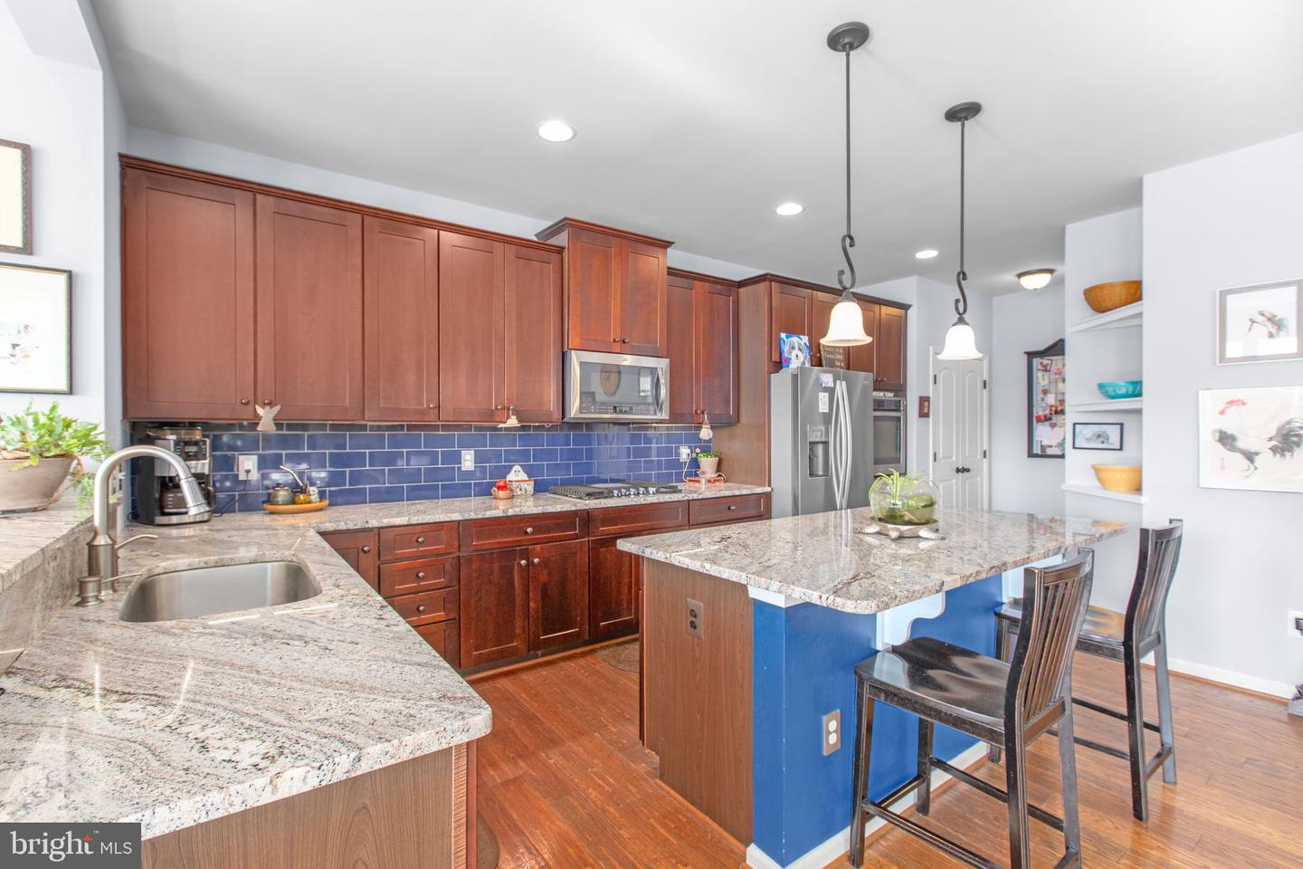 7116 LAKE DR, WARRENTON, Virginia 20187, 4 Bedrooms Bedrooms, 18 Rooms Rooms,4 BathroomsBathrooms,Residential,For sale,7116 LAKE DR,VAFQ2018366 MLS # VAFQ2018366
