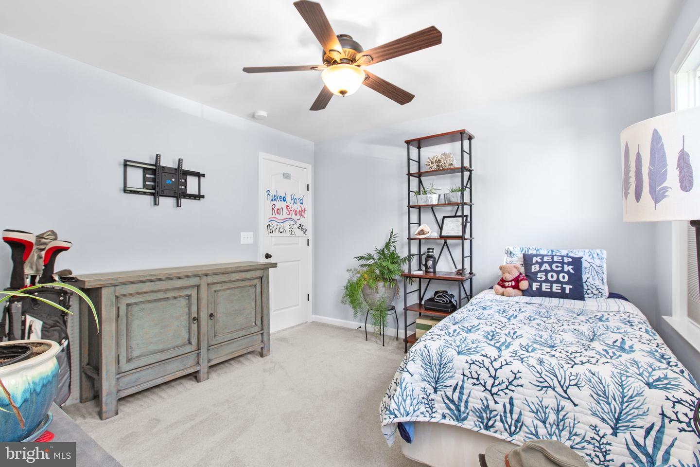 7116 LAKE DR, WARRENTON, Virginia 20187, 4 Bedrooms Bedrooms, 18 Rooms Rooms,4 BathroomsBathrooms,Residential,For sale,7116 LAKE DR,VAFQ2018366 MLS # VAFQ2018366