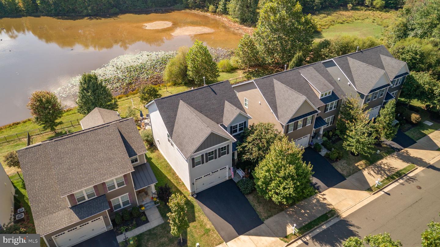 7116 LAKE DR, WARRENTON, Virginia 20187, 4 Bedrooms Bedrooms, 18 Rooms Rooms,4 BathroomsBathrooms,Residential,For sale,7116 LAKE DR,VAFQ2018366 MLS # VAFQ2018366