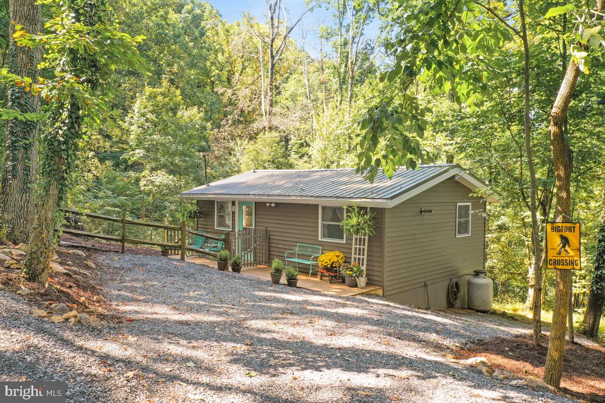 570 CEDAR RD, STRASBURG, Virginia 22657, 1 Bedroom Bedrooms, ,1 BathroomBathrooms,Residential,For sale,570 CEDAR RD,VASH2012598 MLS # VASH2012598