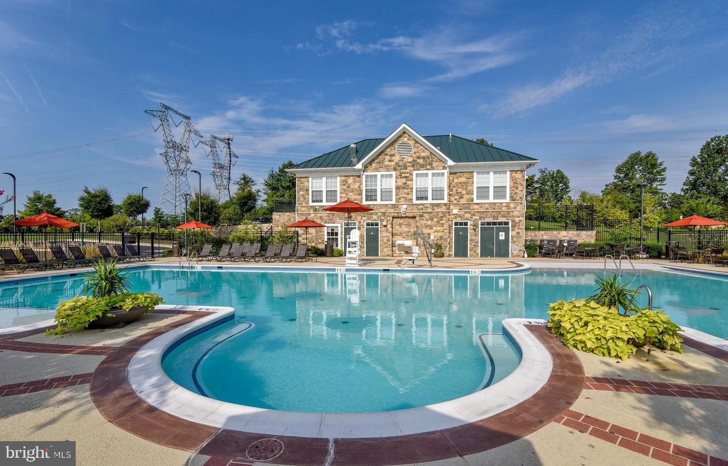 42410 DOGWOOD GLEN SQ, STERLING, Virginia 20166, 3 Bedrooms Bedrooms, ,3 BathroomsBathrooms,Residential,For sale,42410 DOGWOOD GLEN SQ,VALO2107312 MLS # VALO2107312