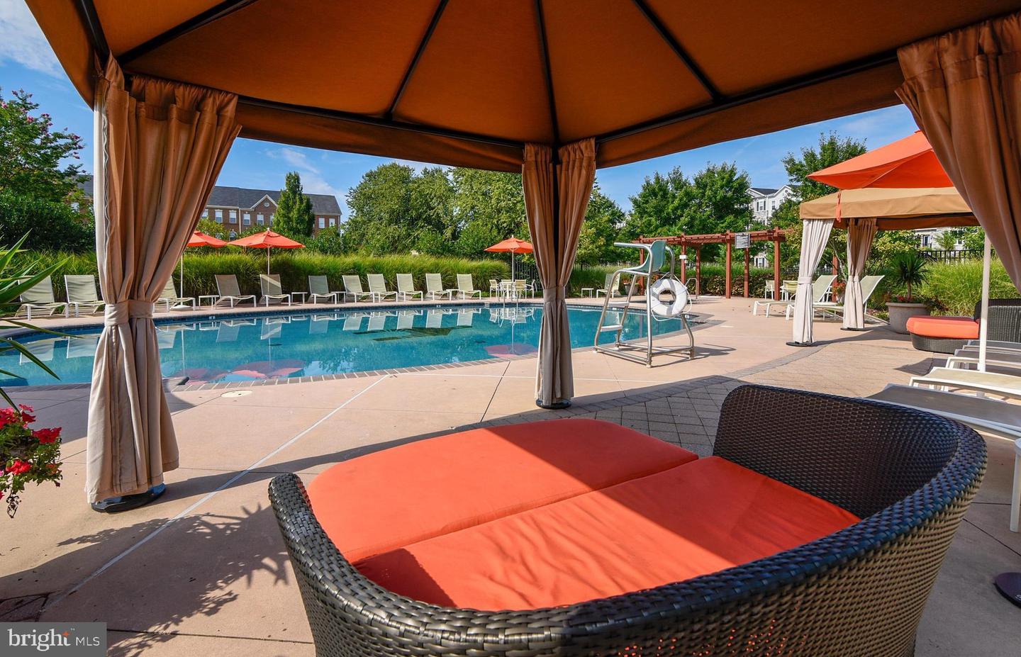 42410 DOGWOOD GLEN SQ, STERLING, Virginia 20166, 3 Bedrooms Bedrooms, ,3 BathroomsBathrooms,Residential,For sale,42410 DOGWOOD GLEN SQ,VALO2107312 MLS # VALO2107312