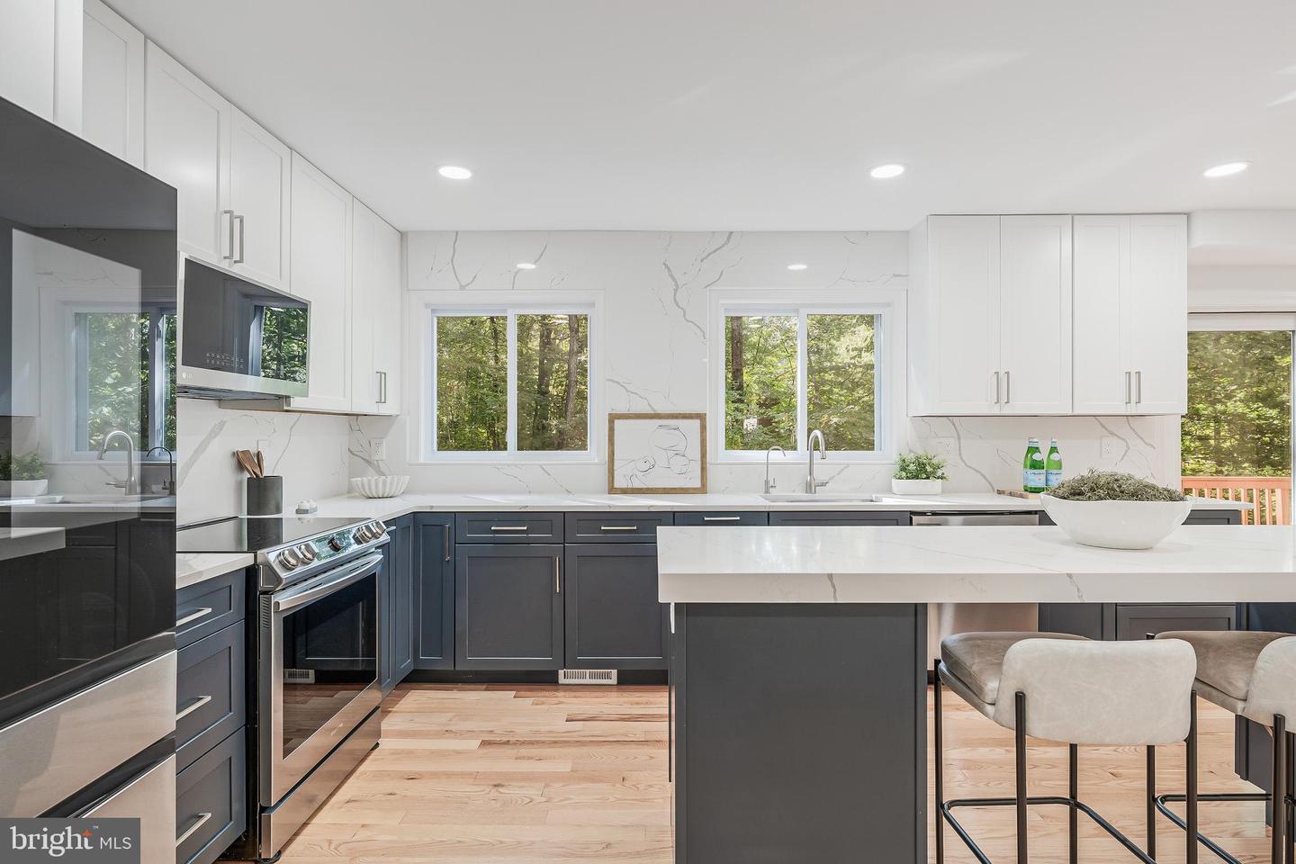 10809 DAYFLOWER CT, RESTON, Virginia 20191, 4 Bedrooms Bedrooms, ,3 BathroomsBathrooms,Residential,For sale,10809 DAYFLOWER CT,VAFX2268388 MLS # VAFX2268388