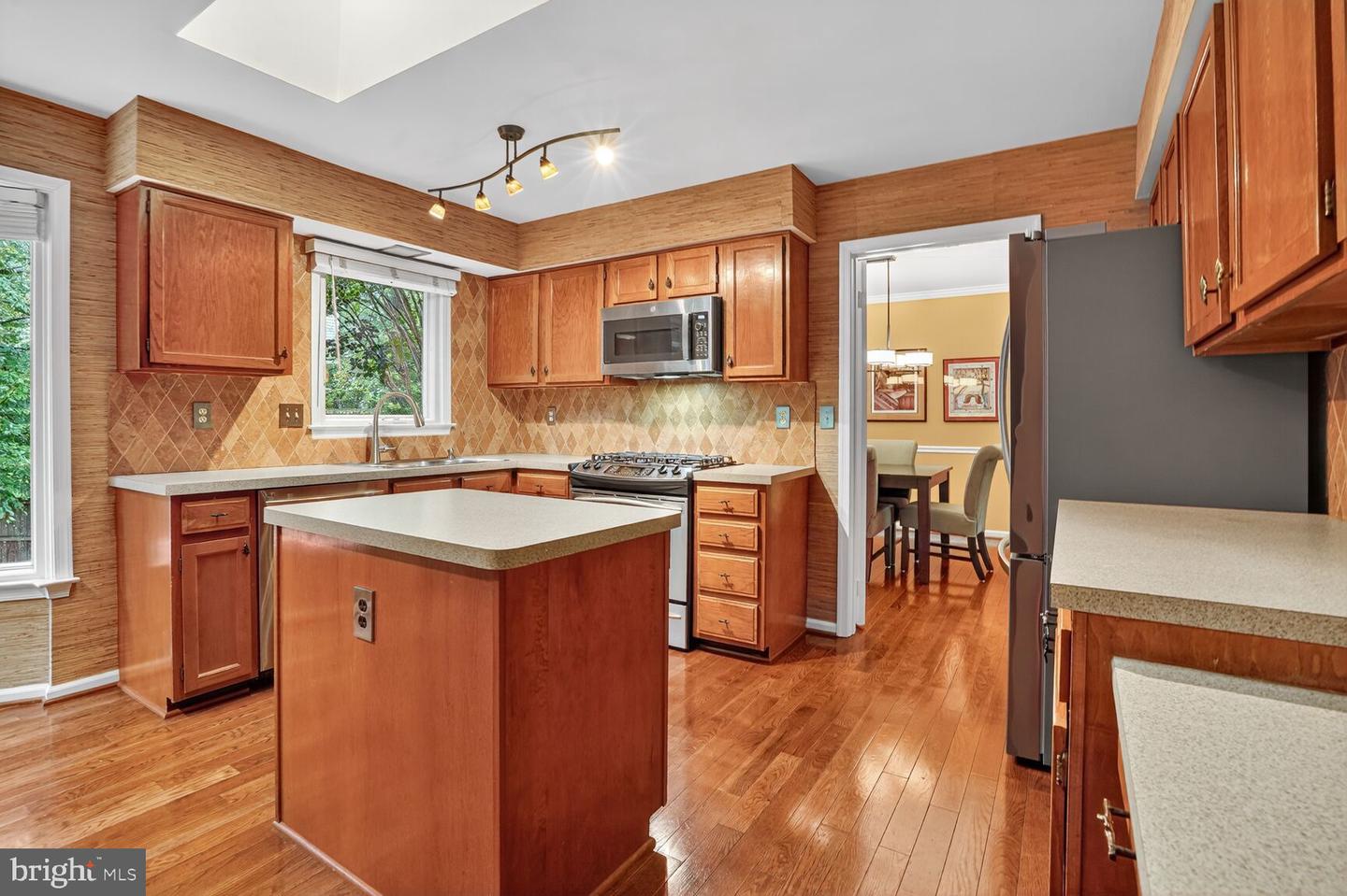 9616 BURNT OAK DR, FAIRFAX STATION, Virginia 22039, 4 Bedrooms Bedrooms, 14 Rooms Rooms,2 BathroomsBathrooms,Residential,For sale,9616 BURNT OAK DR,VAFX2268428 MLS # VAFX2268428