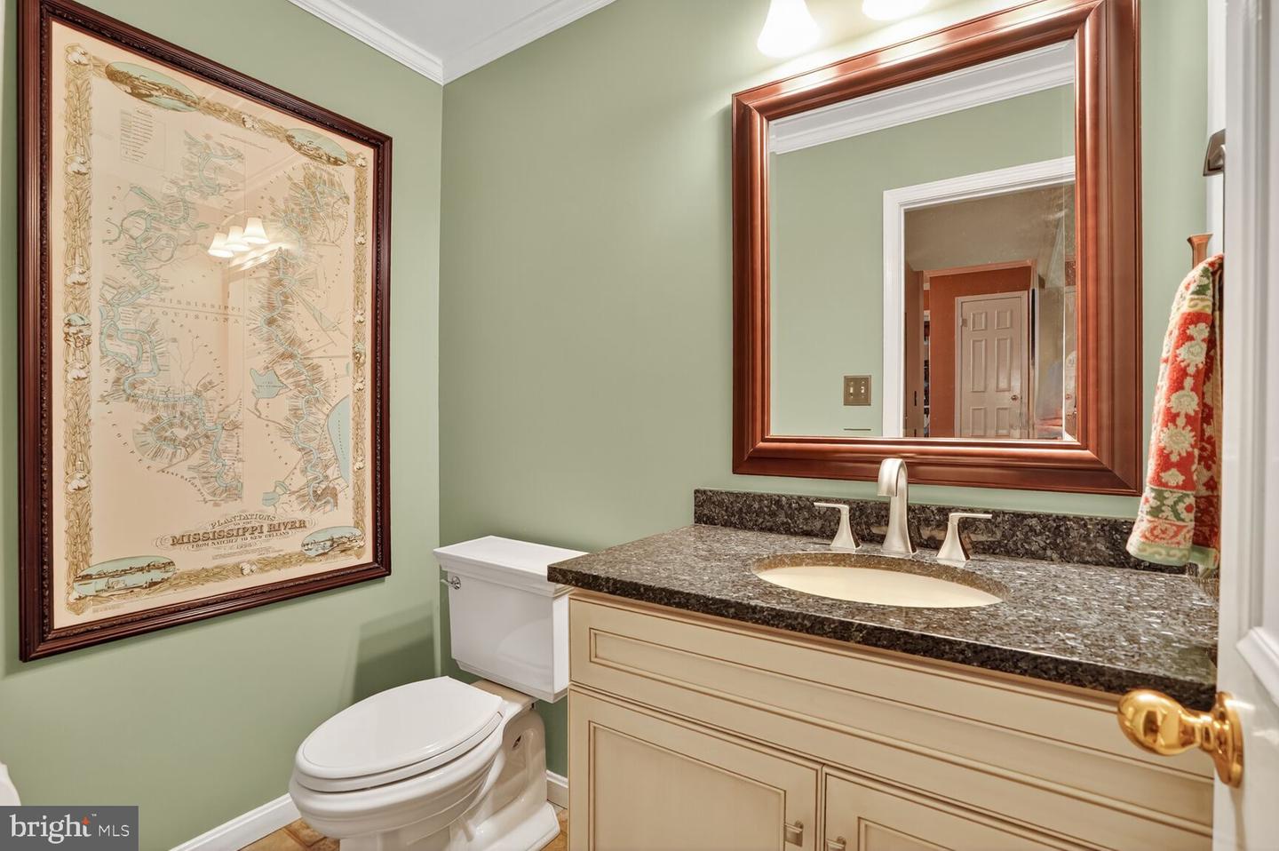 9616 BURNT OAK DR, FAIRFAX STATION, Virginia 22039, 4 Bedrooms Bedrooms, 14 Rooms Rooms,2 BathroomsBathrooms,Residential,For sale,9616 BURNT OAK DR,VAFX2268428 MLS # VAFX2268428