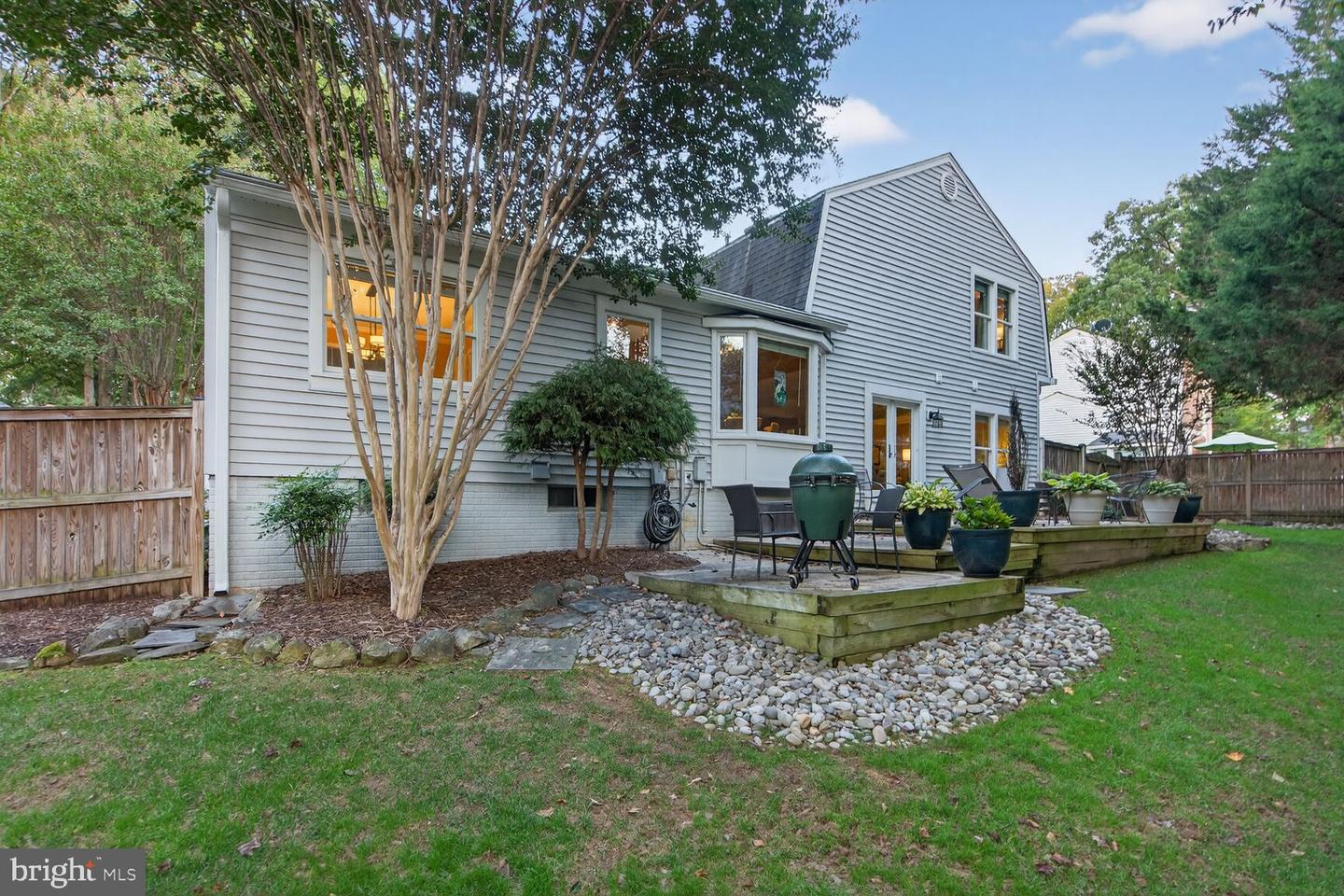 9616 BURNT OAK DR, FAIRFAX STATION, Virginia 22039, 4 Bedrooms Bedrooms, 14 Rooms Rooms,2 BathroomsBathrooms,Residential,For sale,9616 BURNT OAK DR,VAFX2268428 MLS # VAFX2268428