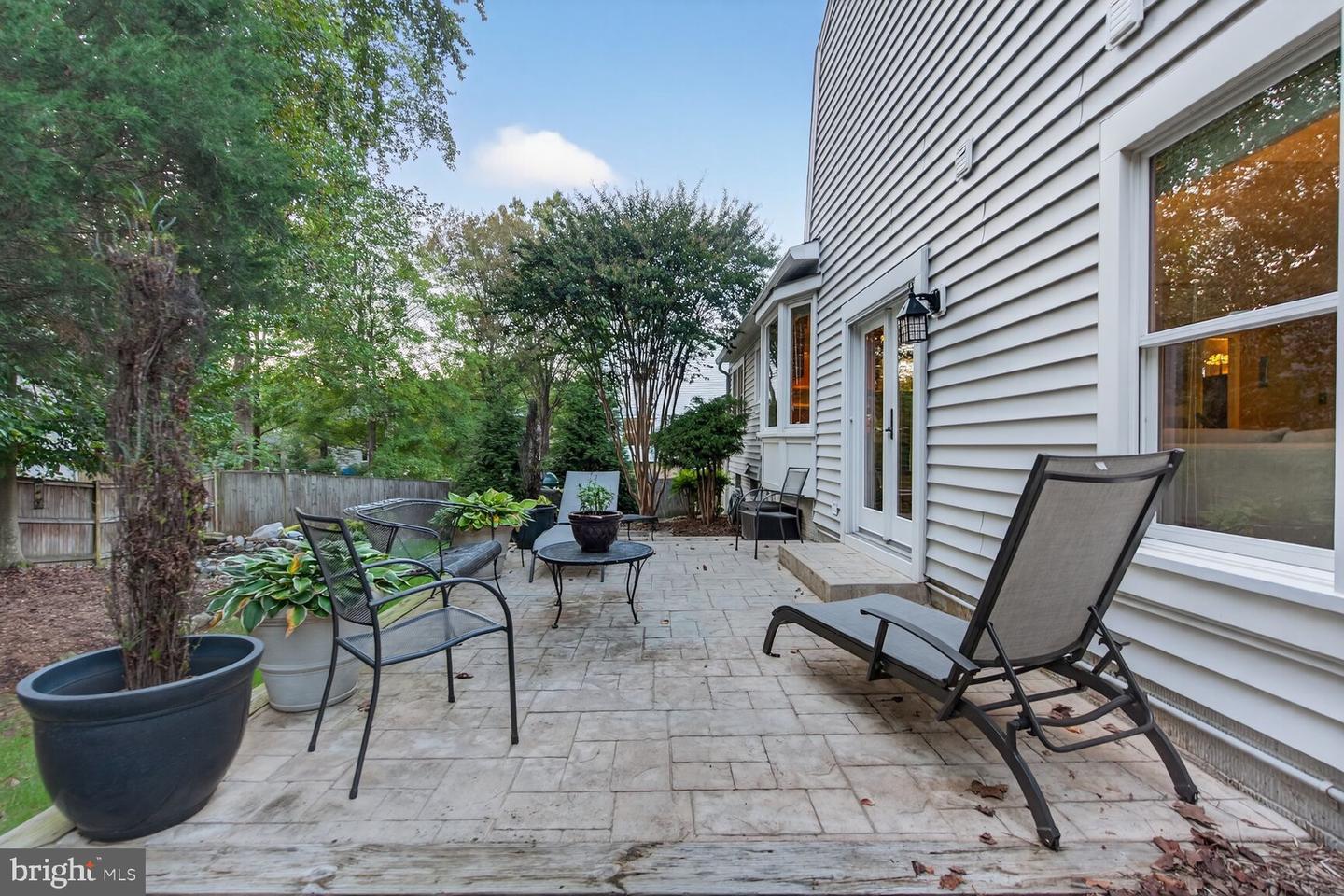 9616 BURNT OAK DR, FAIRFAX STATION, Virginia 22039, 4 Bedrooms Bedrooms, 14 Rooms Rooms,2 BathroomsBathrooms,Residential,For sale,9616 BURNT OAK DR,VAFX2268428 MLS # VAFX2268428