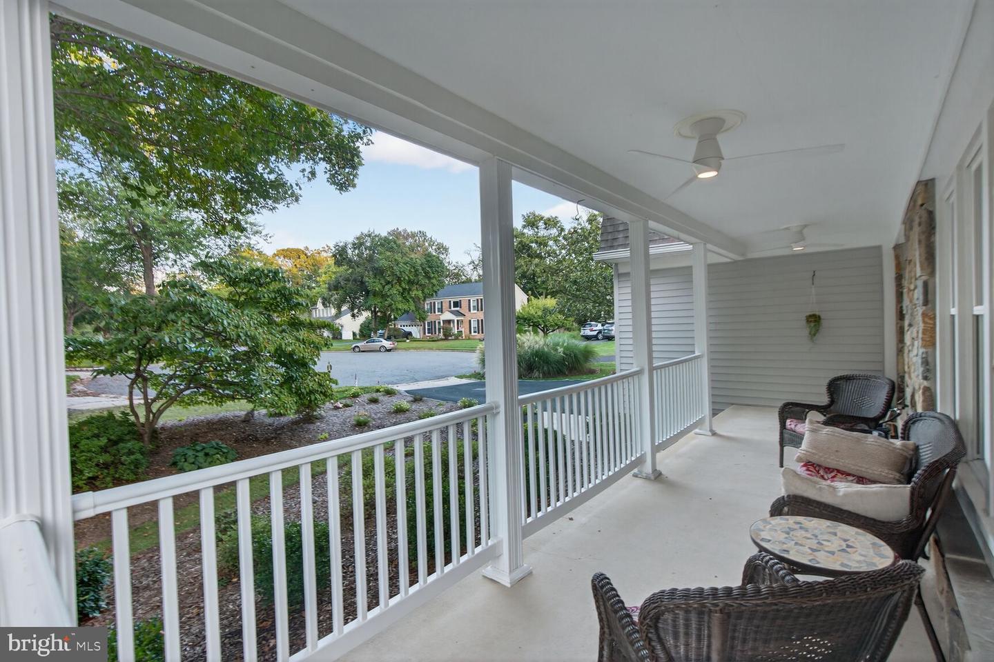 9616 BURNT OAK DR, FAIRFAX STATION, Virginia 22039, 4 Bedrooms Bedrooms, 14 Rooms Rooms,2 BathroomsBathrooms,Residential,For sale,9616 BURNT OAK DR,VAFX2268428 MLS # VAFX2268428