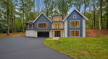 11600 BLUE RIDGE LN, GREAT FALLS, Virginia 22066, 4 Bedrooms Bedrooms, ,4 BathroomsBathrooms,Residential,For sale,11600 BLUE RIDGE LN,VAFX2268274 MLS # VAFX2268274