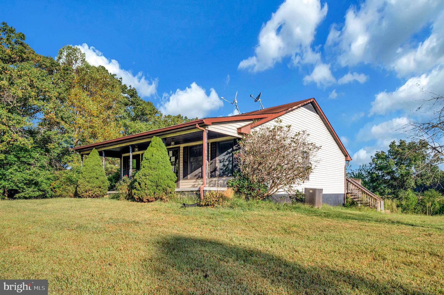 24307 INDEPENDENCE RD, UNIONVILLE, Virginia 22567, 5 Bedrooms Bedrooms, ,3 BathroomsBathrooms,Residential,For sale,24307 INDEPENDENCE RD,VAOR2012334 MLS # VAOR2012334