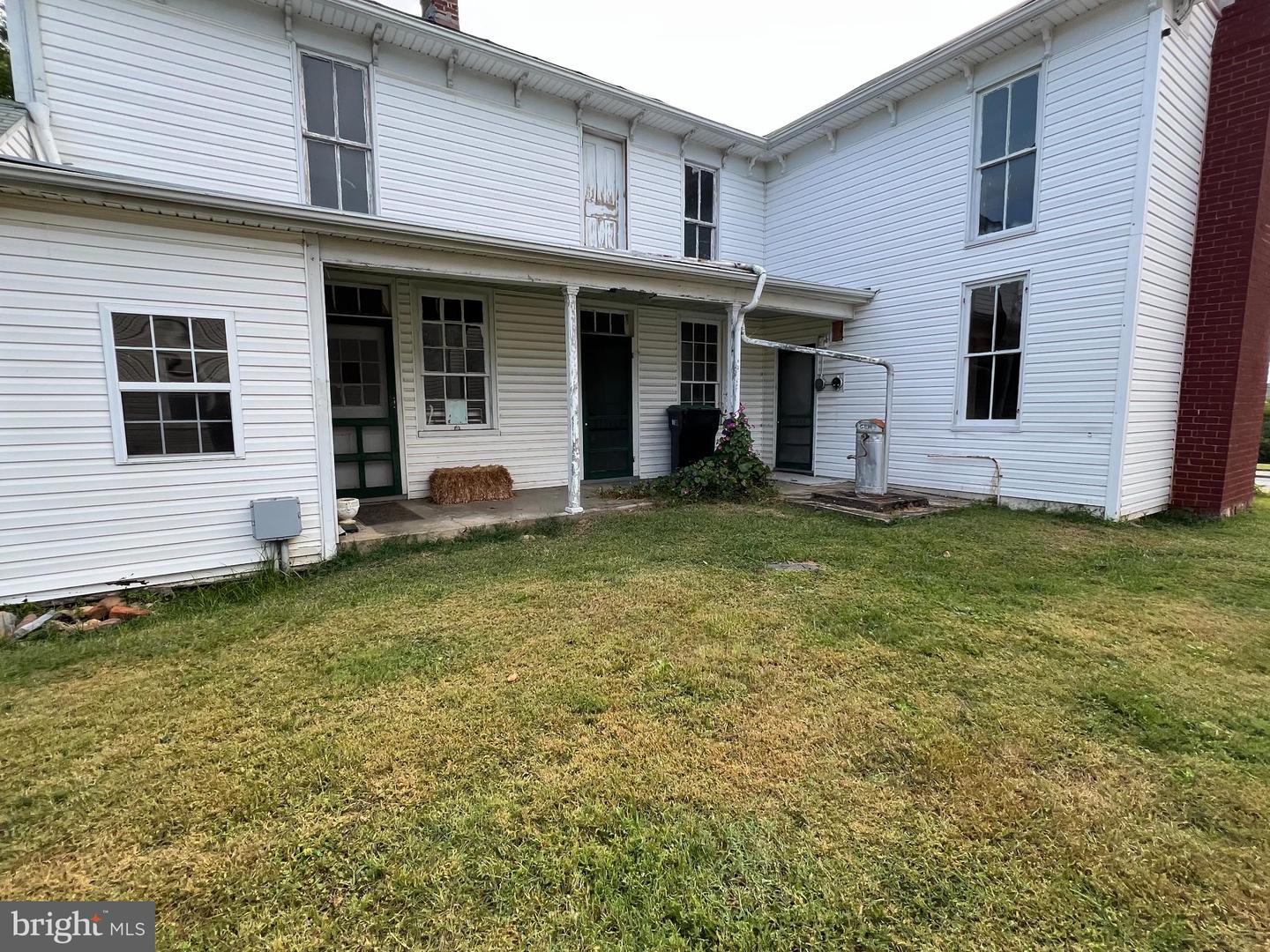 255 S MAIN ST, MOUNT CRAWFORD, Virginia 22841, 4 Bedrooms Bedrooms, ,1 BathroomBathrooms,Residential,For sale,255 S MAIN ST,VARO2002596 MLS # VARO2002596