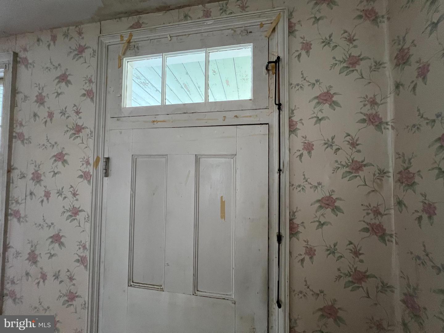 255 S MAIN ST, MOUNT CRAWFORD, Virginia 22841, 4 Bedrooms Bedrooms, ,1 BathroomBathrooms,Residential,For sale,255 S MAIN ST,VARO2002596 MLS # VARO2002596