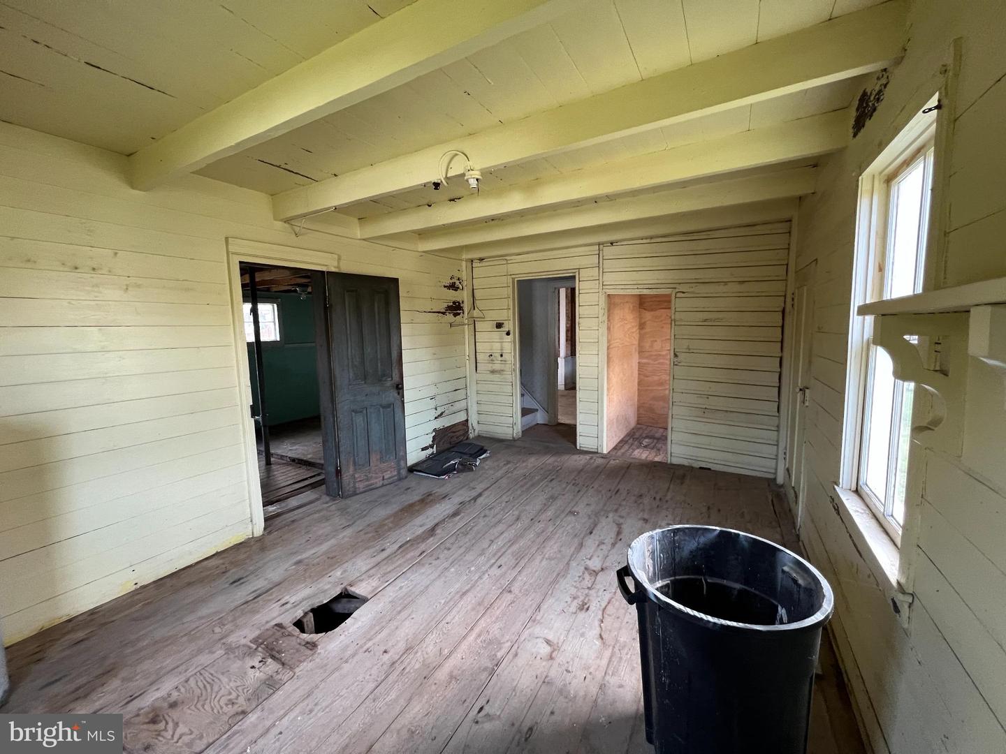 255 S MAIN ST, MOUNT CRAWFORD, Virginia 22841, 4 Bedrooms Bedrooms, ,1 BathroomBathrooms,Residential,For sale,255 S MAIN ST,VARO2002596 MLS # VARO2002596